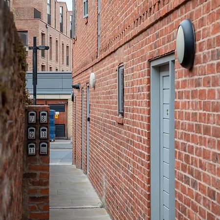 The Falcon Tap Apartment York Exterior foto